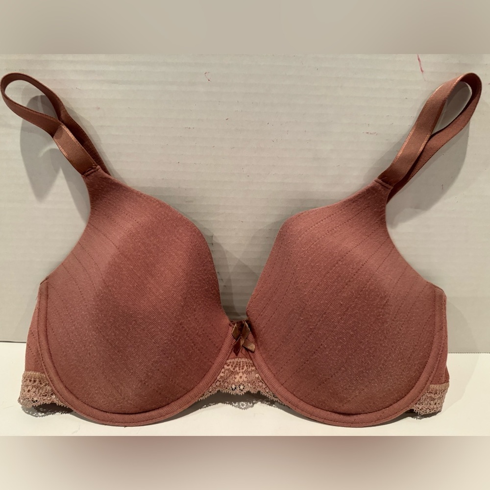 Adore Me Mauve Bra with lace accents 38C